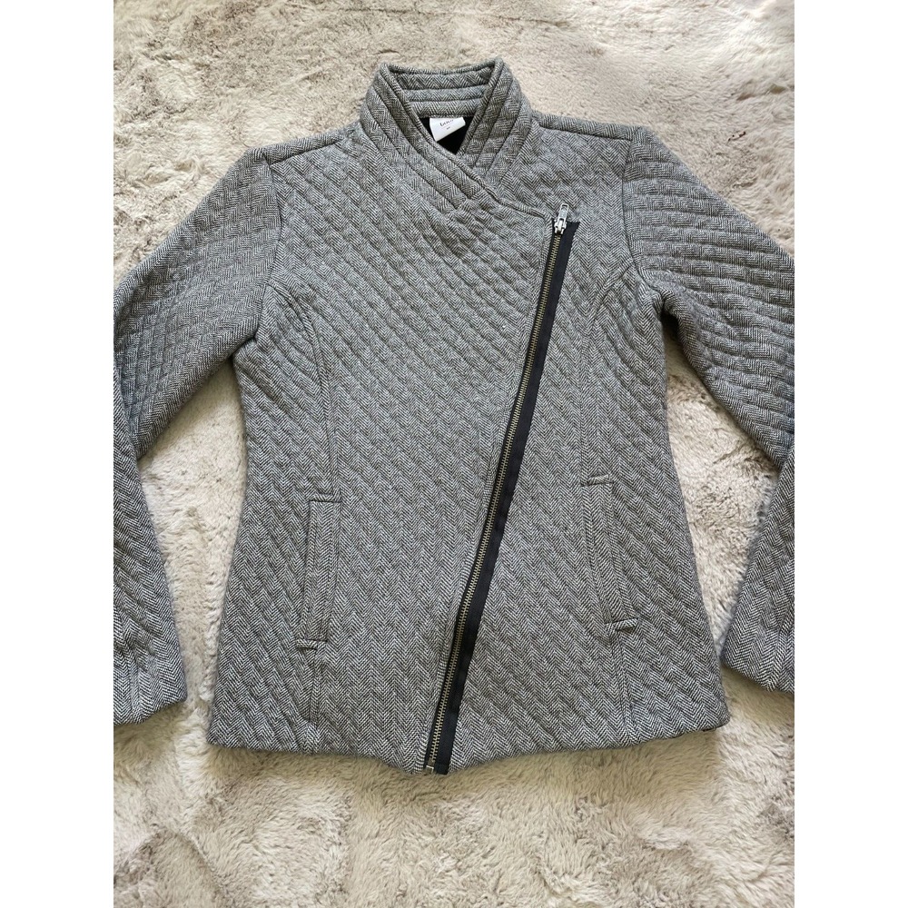 Cabi Womens Size XSmall Asymmetrical Quilted Gray Jacket Coat Style 3025
